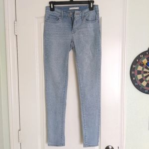 Levi's Women's 711 Skinny Jeans, size 26, Light Wash